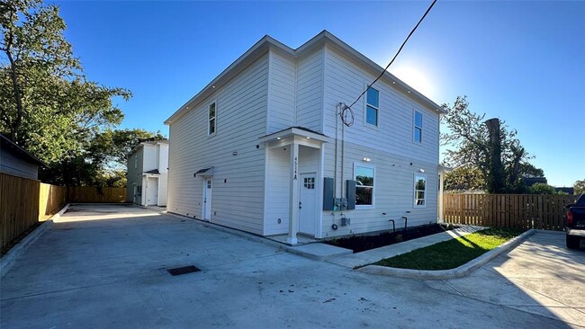 Building Photo - 4512 Brinkley St