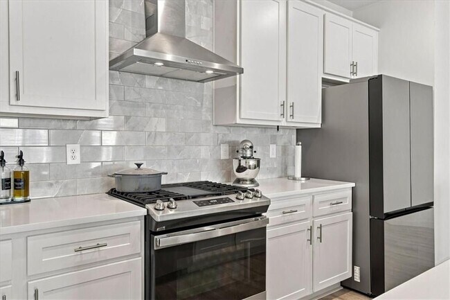 Building Photo - 1077 Glen Opal Dr