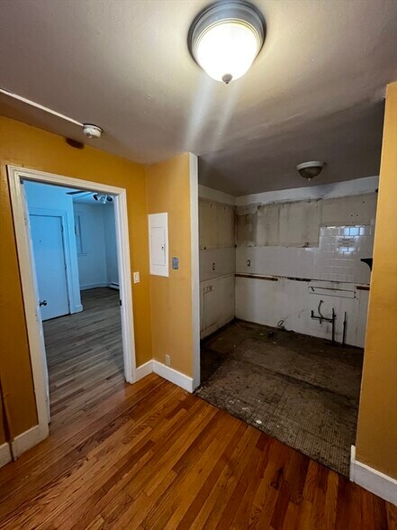 Building Photo - 24 Farrington Ave