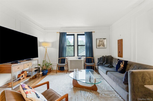 Building Photo - 412 Munro Ave