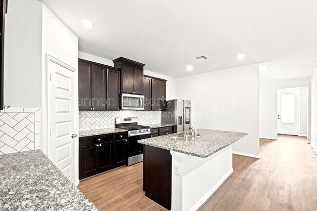Building Photo - 1202 Vilamoura Ct