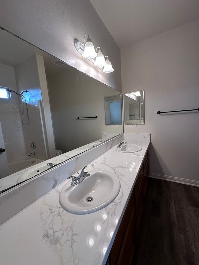 Building Photo - 615 New Zealand Dr