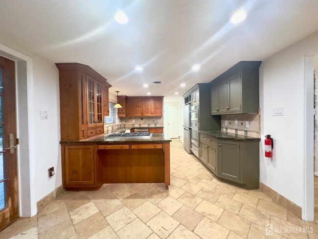 Building Photo - 1 High Acres Dr