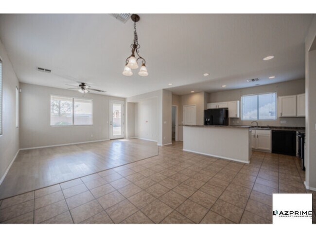 Building Photo - Experience Refined Desert Living In This E...