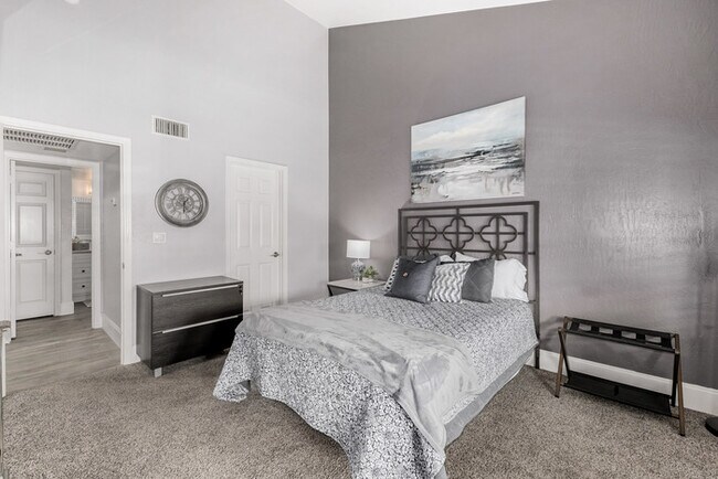 Building Photo - Total remodel in Santa Fe in McCormick Ranch