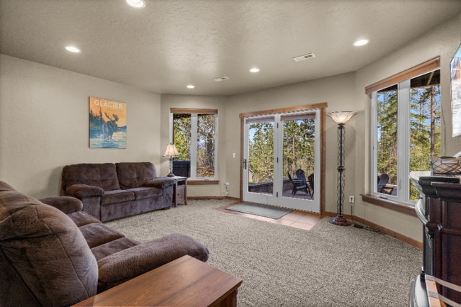 Building Photo - 254 Goat Trail