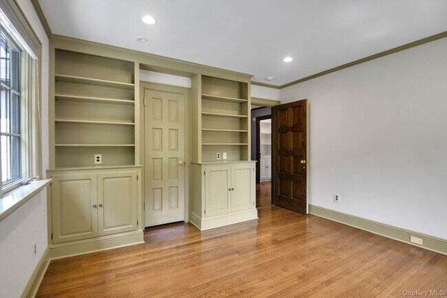 Building Photo - 46 Fenimore Rd