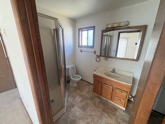 Building Photo - 975 Wilson Ave