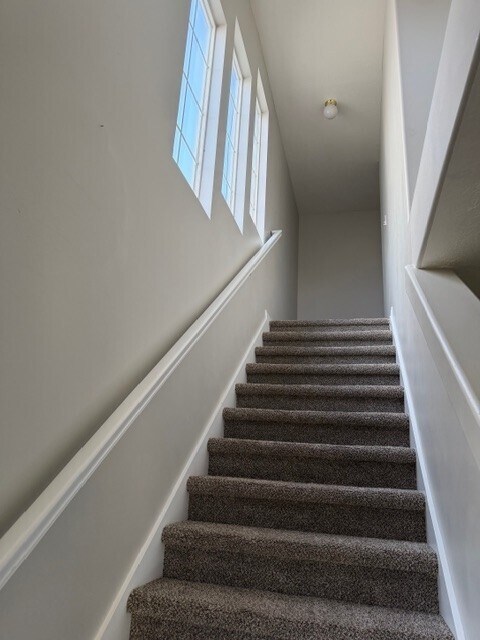 Building Photo - 1759 Anson Dr