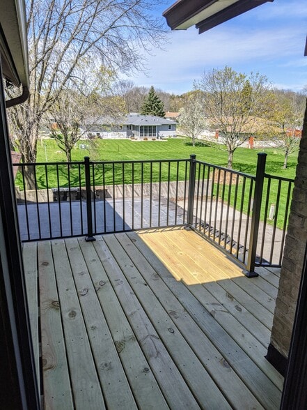 Entrance - 128 S Main St