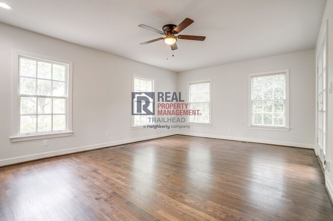 Building Photo - Charming Monticello Townhome – 4 Beds, Updated Kitchen & On-Site Parking