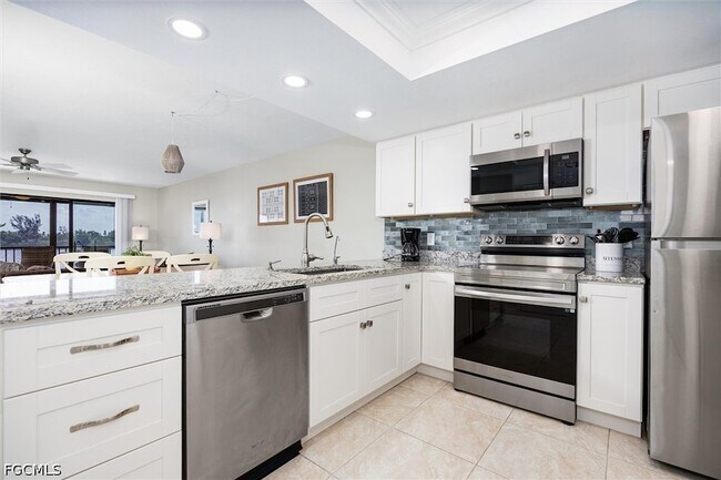 Building Photo - 16200 Bay Pointe Blvd