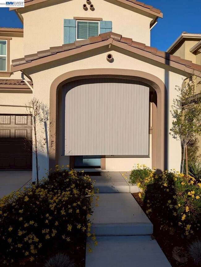 Building Photo - 7149 Diamond Ave