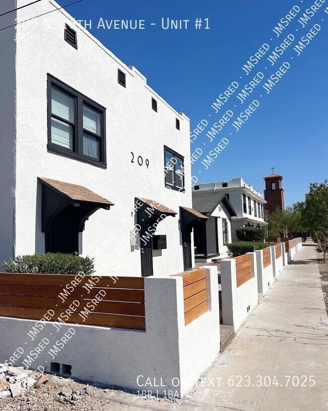 Building Photo - 209 N 16th Ave