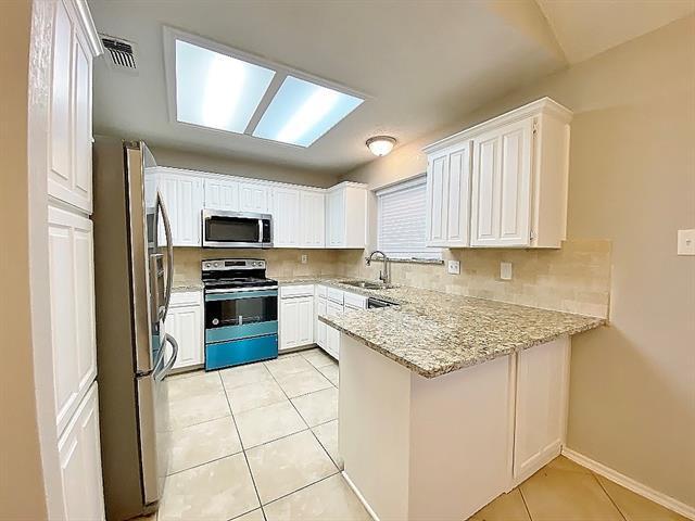 Building Photo - 3704 Fairhaven Dr