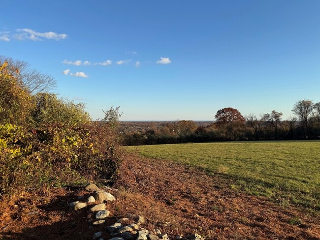 Building Photo - 460 Asbury Ridge