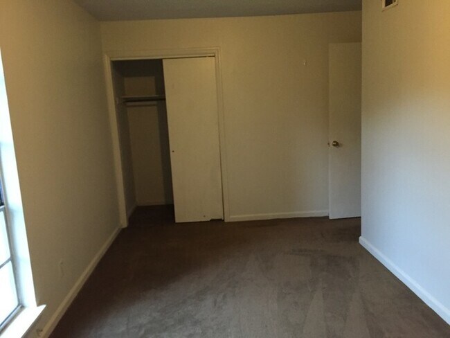 Building Photo - 3 Bed/2 Bath 2-Story Duplex in Prattville