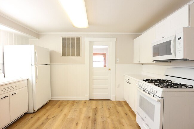 Building Photo - 014