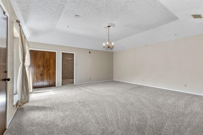 Building Photo - 4010 Paraguay Cir
