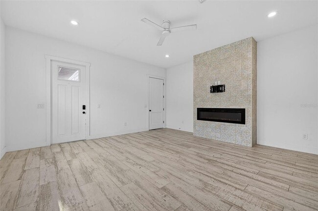 Building Photo - 611 24th Ave N