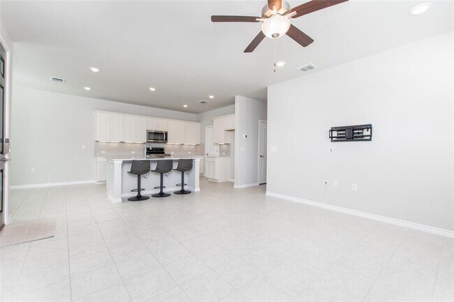 Building Photo - 121 Lafitte Dr