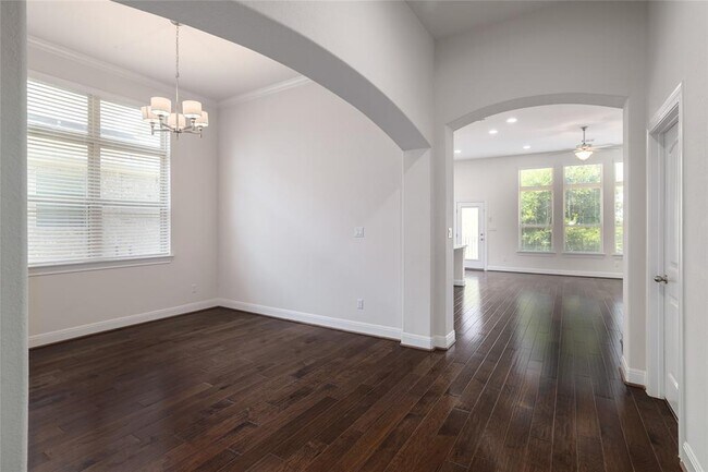 Building Photo - 2421 Blended Tree Ranch