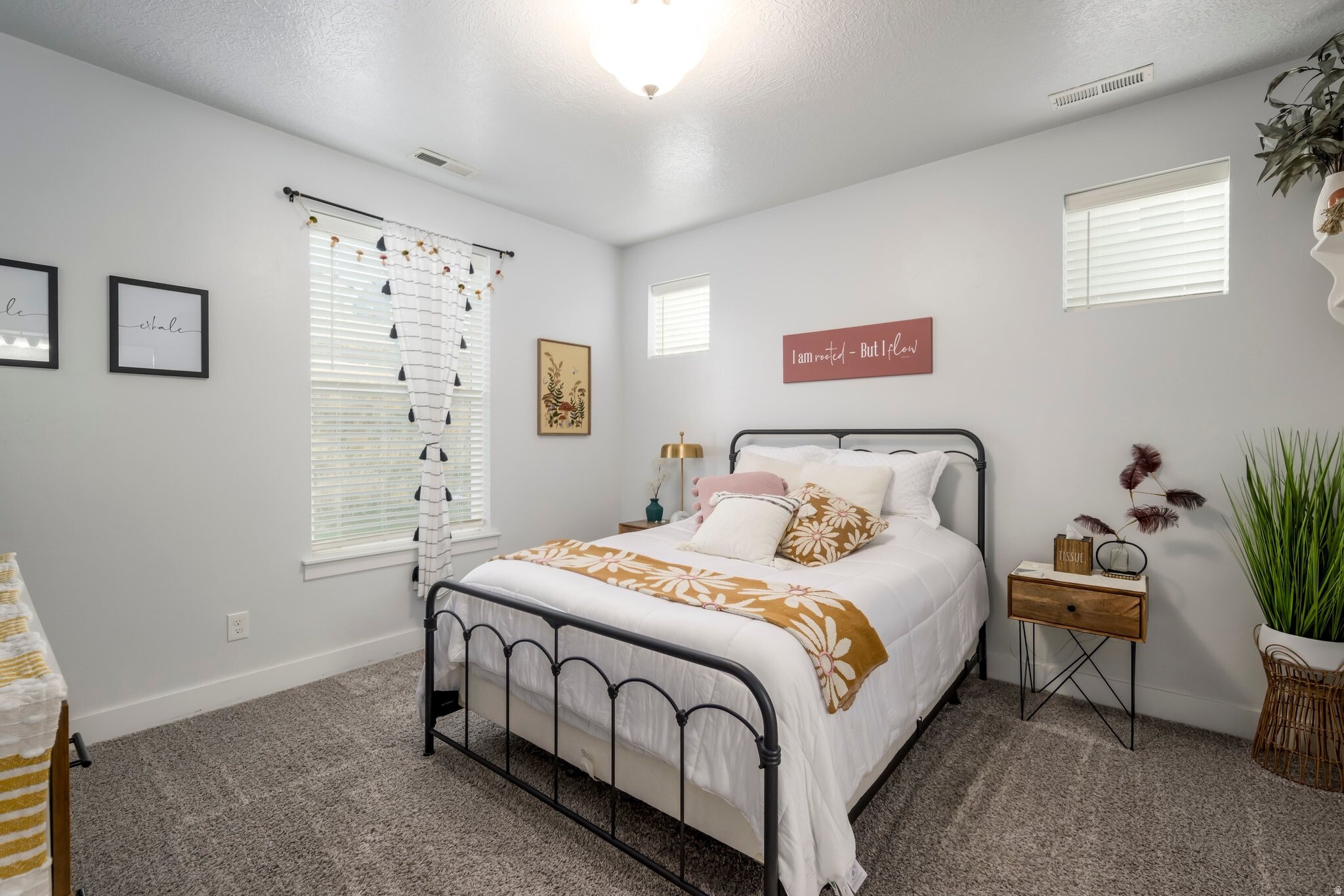 Building Photo - 1838 W Eaglewood Dr