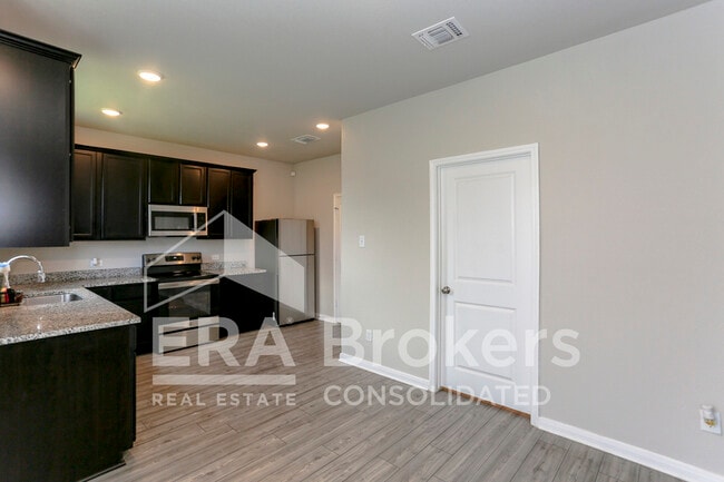 Building Photo - 909 Clanton Cove