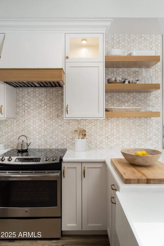 Building Photo - 8270 Hayden Rd