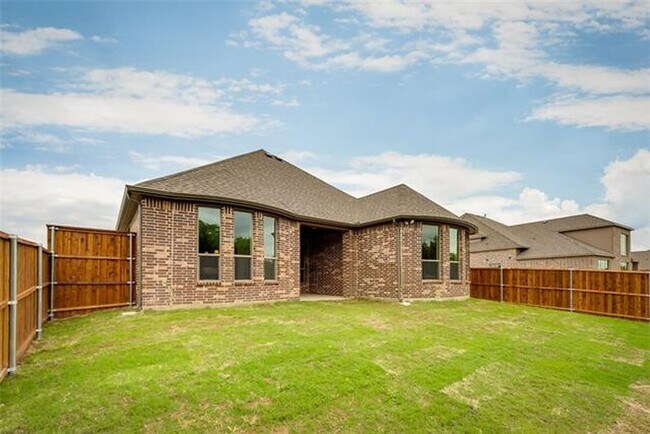 Building Photo - 1551 Trowbridge Cir