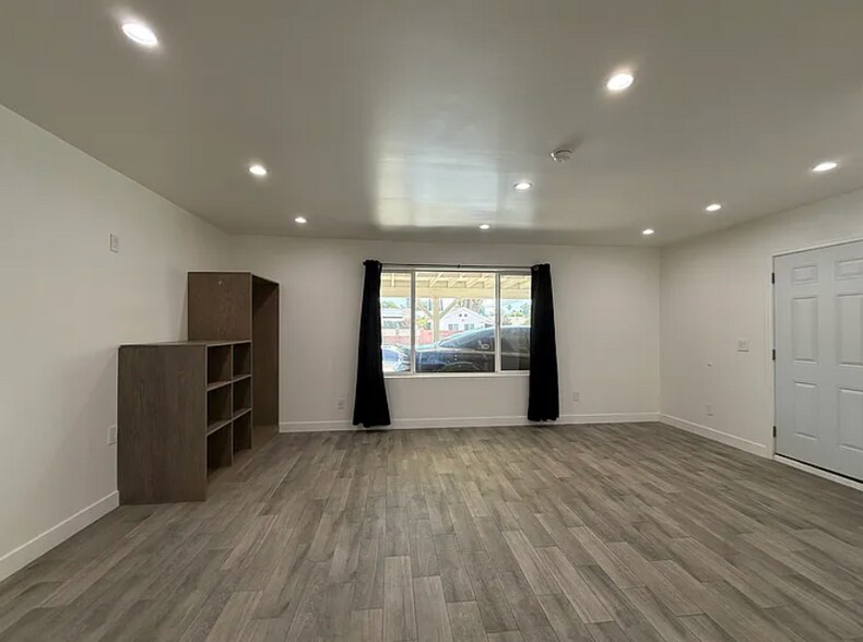 Building Photo - 8241 Shoup Ave