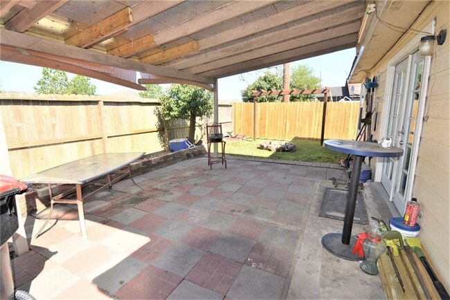 Building Photo - 7423 River Pines Dr