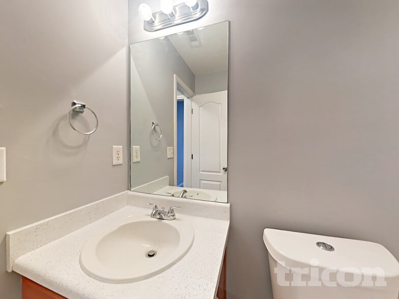 Building Photo - 608 Waterford Ln