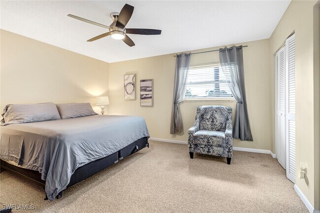 Building Photo - 185 Cypress Way E