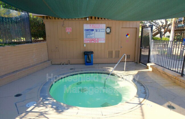 Building Photo - 4098 Valeta St