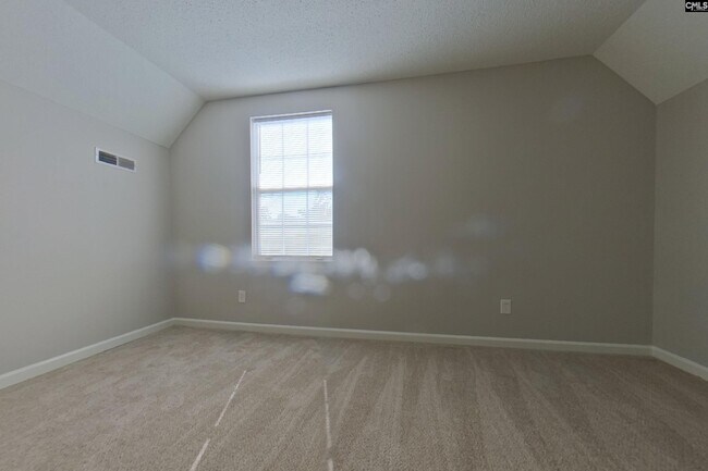 Building Photo - 13 Walnut Grove Way