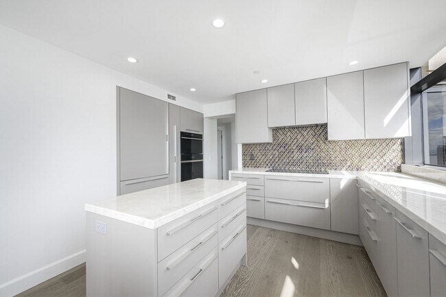 Building Photo - San Diego Water View Luxury High-Rise Living at The Harbor Club — Stunning Bay & City Views- This...