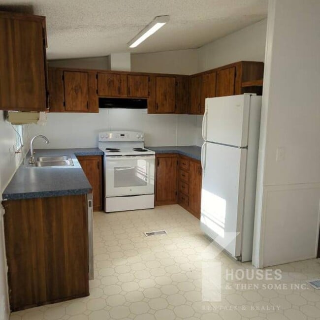 Building Photo - 515 McKinney Rd