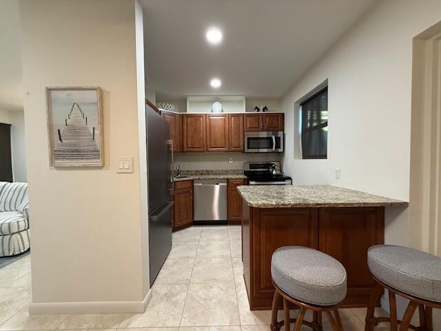 Building Photo - 340 Leigh Rd