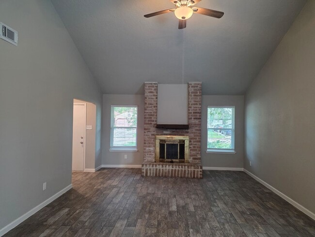 Building Photo - 5618 Stone Creek Dr