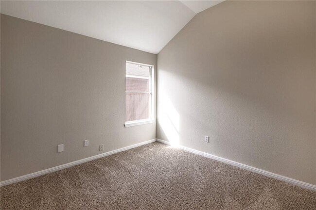 Building Photo - 1608 Bush Coat Ln