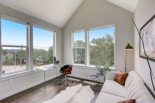 Building Photo - 3108 Aldwyche Dr