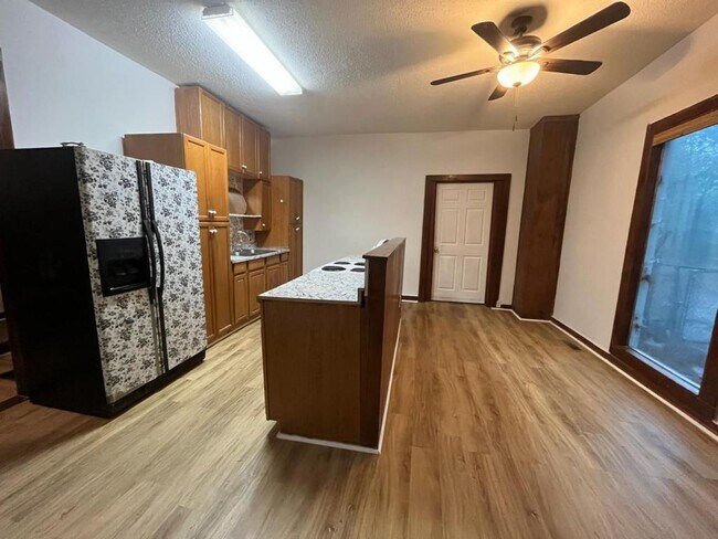 Building Photo - 3419 7th Ave