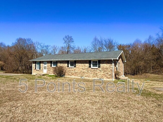 Building Photo - 2121 Bracey Cir