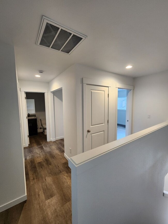 Building Photo - 1012 Peach Rd