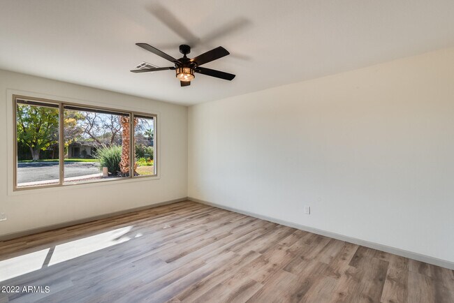 Building Photo - 4402 W El Camino Dr