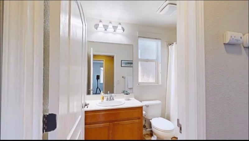 Building Photo - 1062 Acland Way