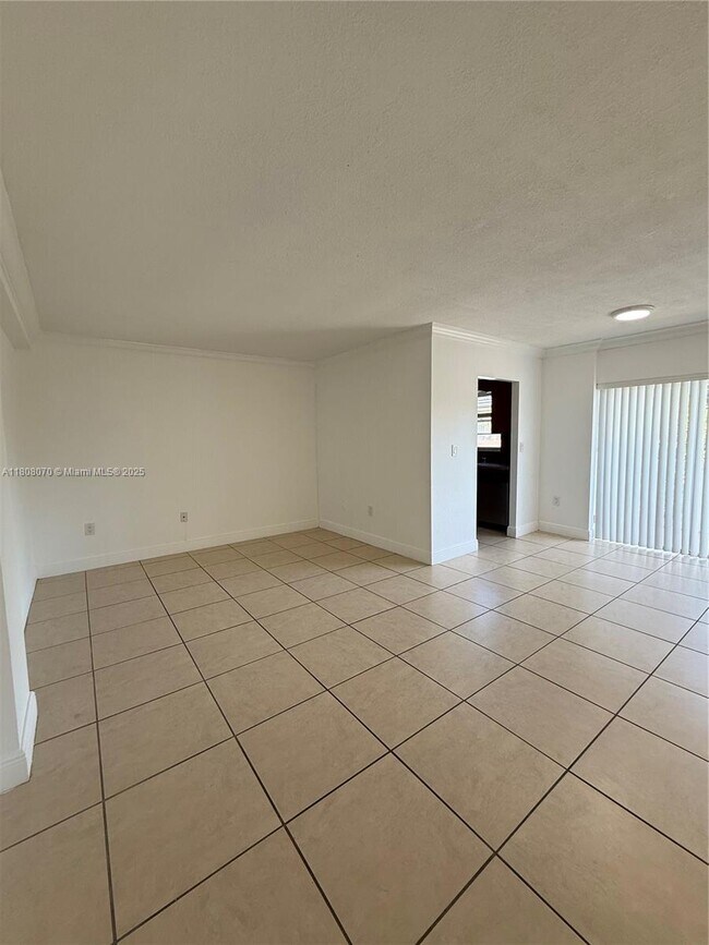 Building Photo - 22 Salamanca Ave