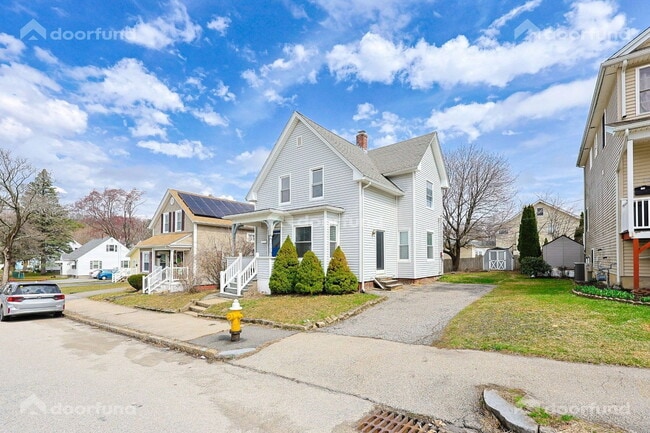Building Photo - 121 Delmont Ave