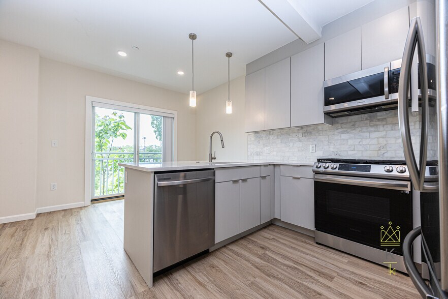 Building Photo - 458 Washington St